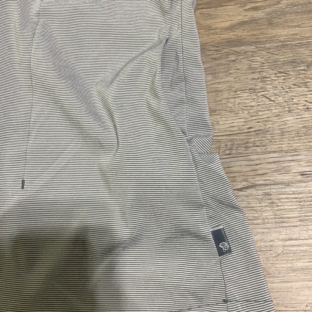 Mountain Hardware Citypass Popover Gray and White Stripe Shirt Med - Picture 8 of 9